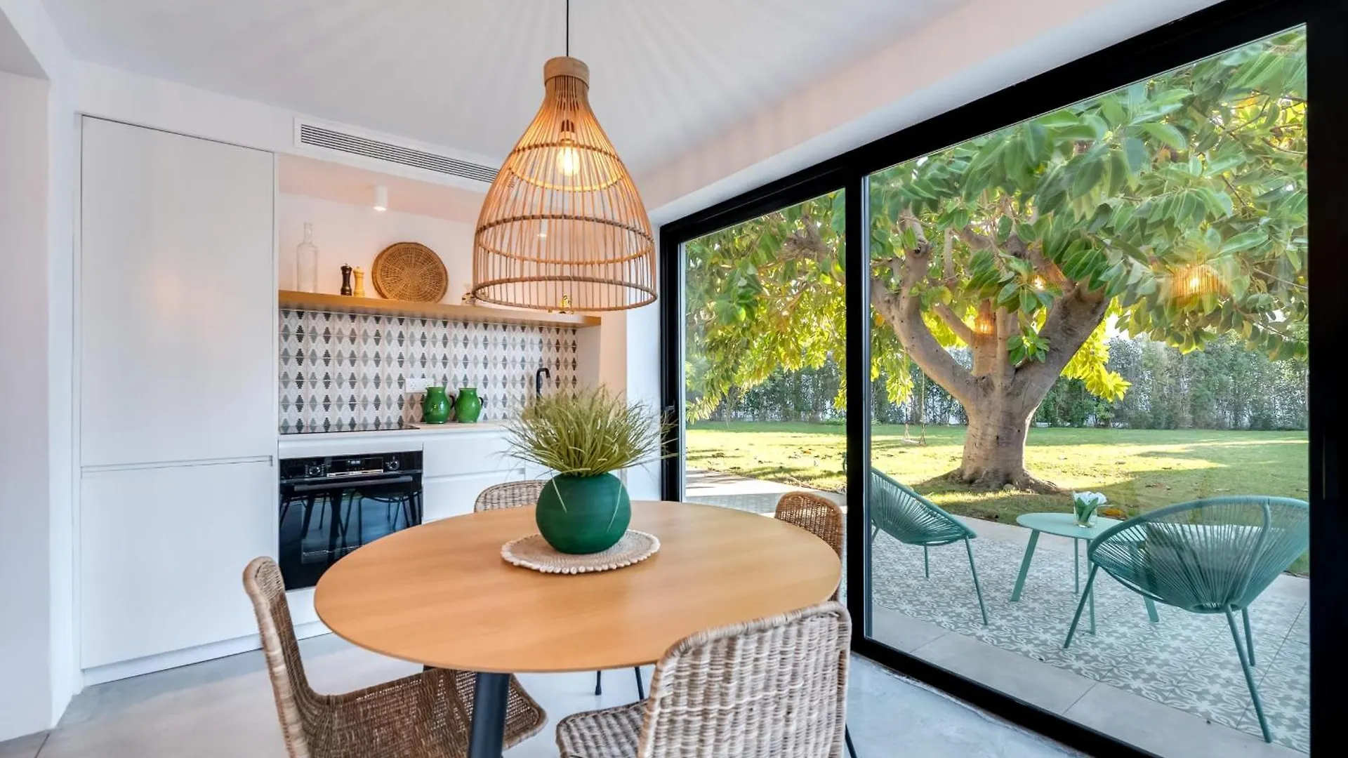 מארבלה All About Villa Jori