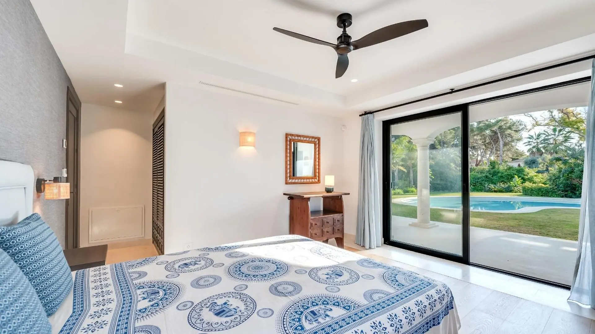 מארבלה All About Villa Jori ספרד