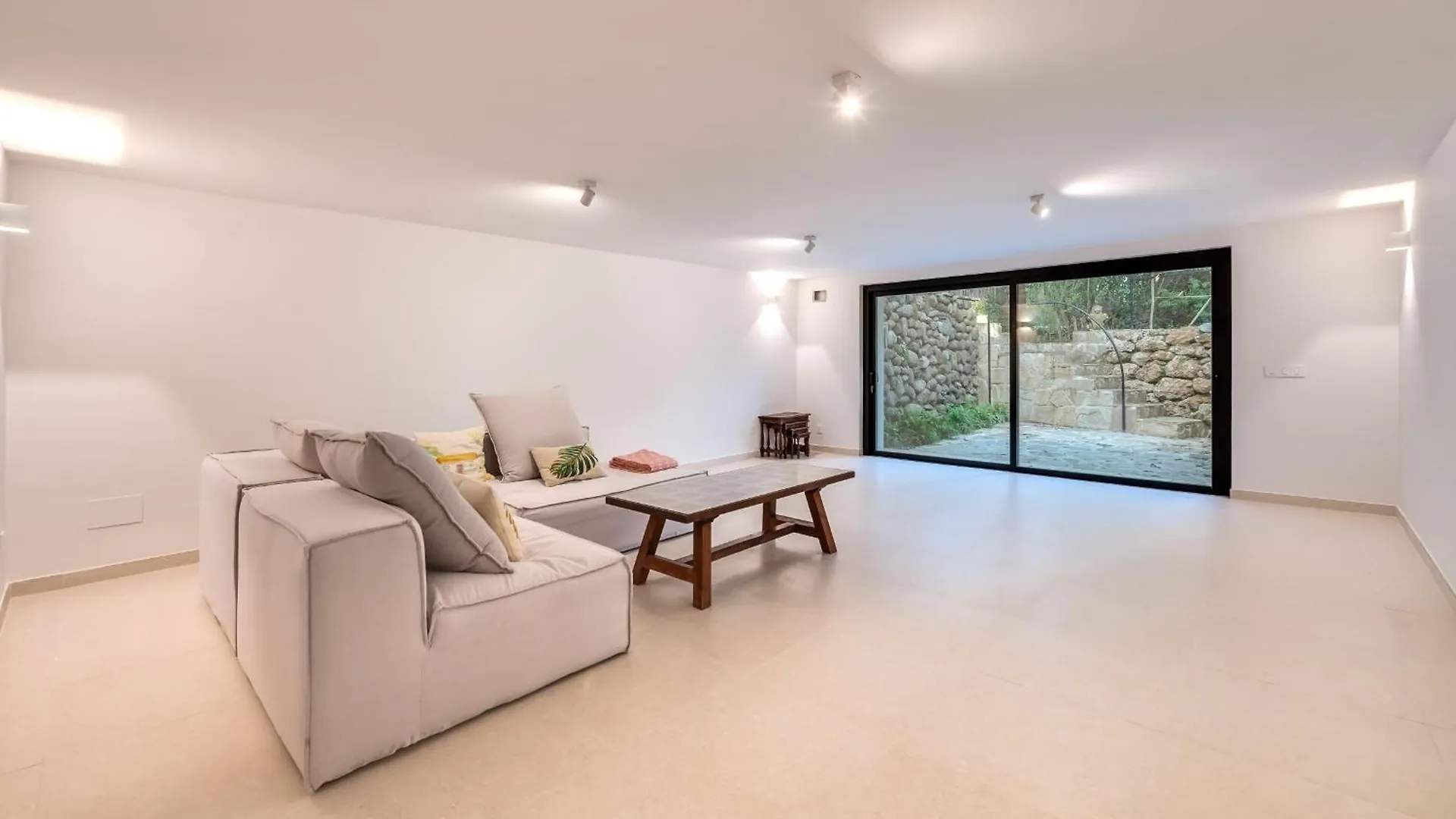All About Villa Jori Marbella 0*,